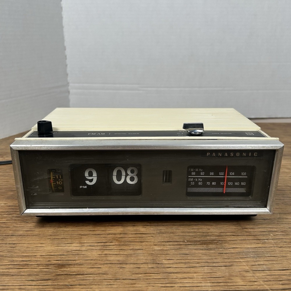 Panasonic AM/FM Clock Radio RC-7021 Powers On Radio Plays As Is For Parts Only